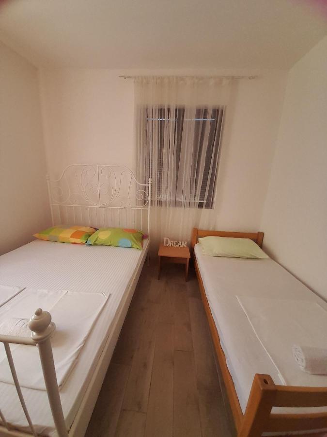 Apartments Nikovic Рисан Экстерьер фото